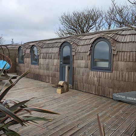 Clotted Cream -Lydcott Glamping, Cornish Sea Views Villa Лу Екстериор снимка