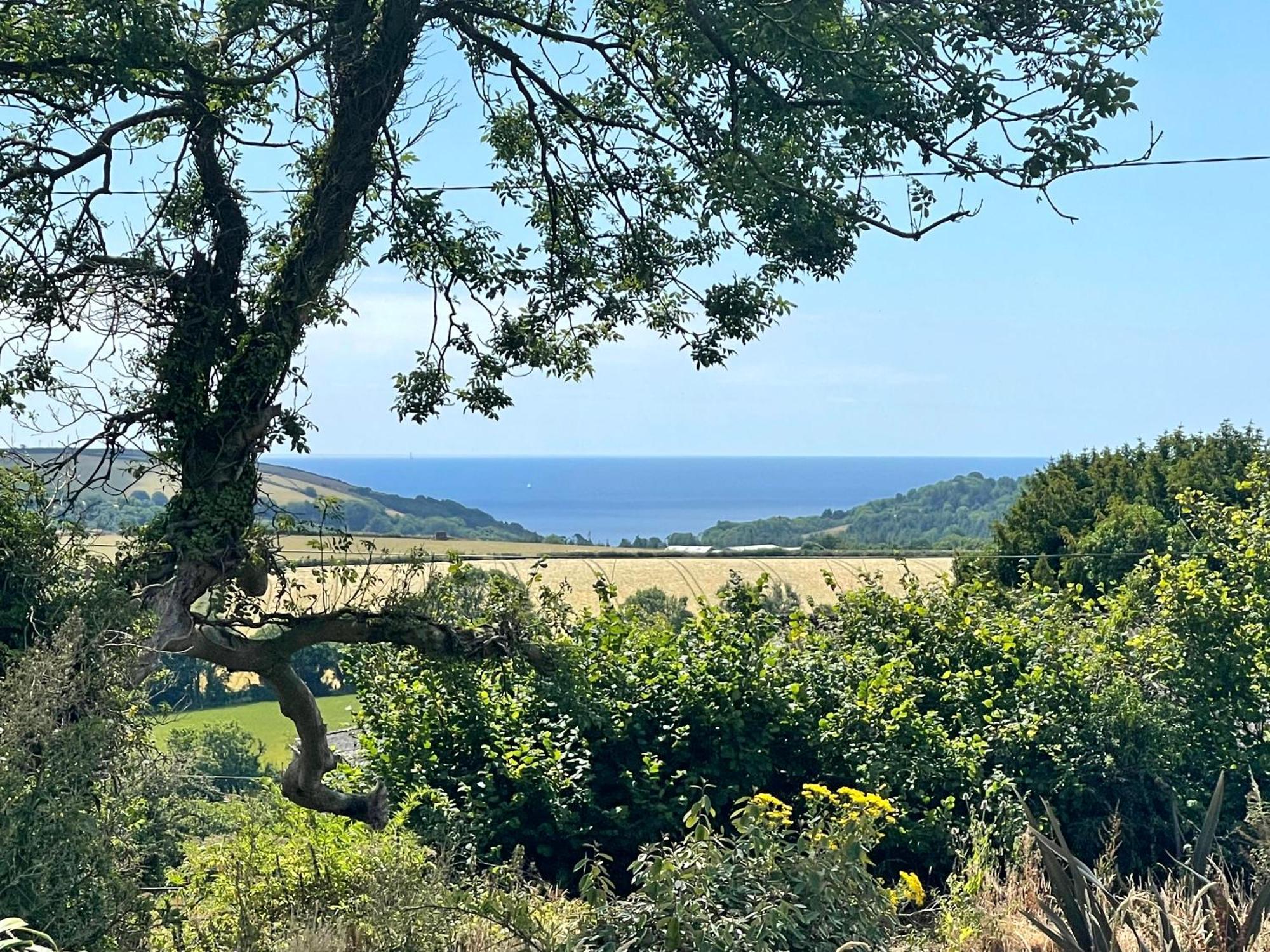 Clotted Cream -Lydcott Glamping, Cornish Sea Views Villa Лу Екстериор снимка